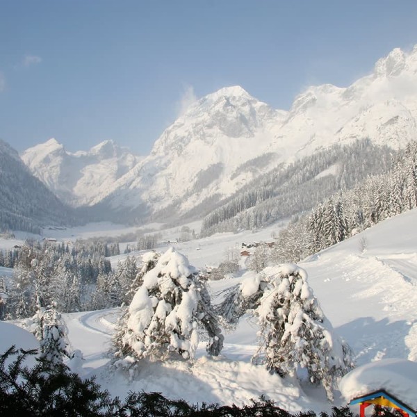 Tief verschneites Tennengebirge